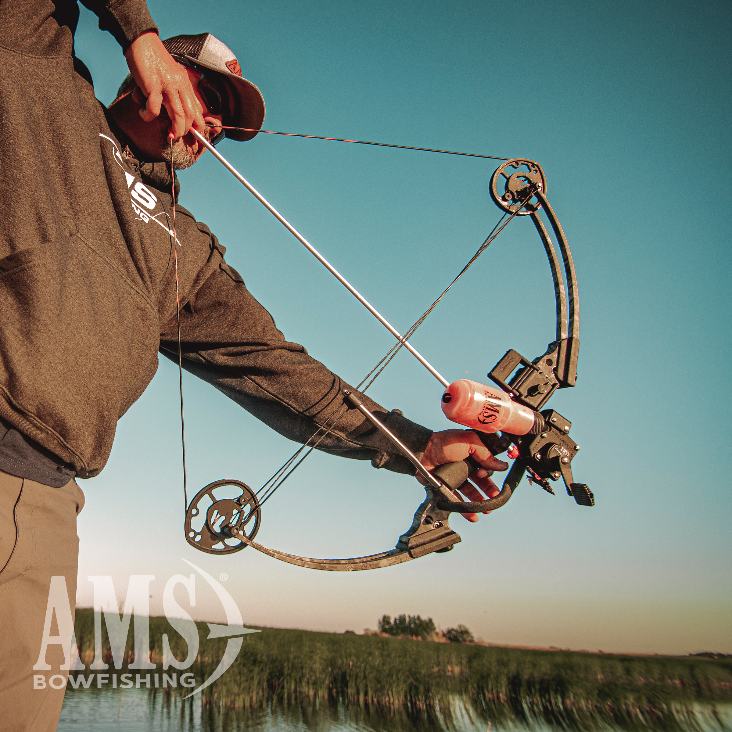 AMS SwampIt Bowfishing Bow Package Retriever Pro Reel 40-50 lb