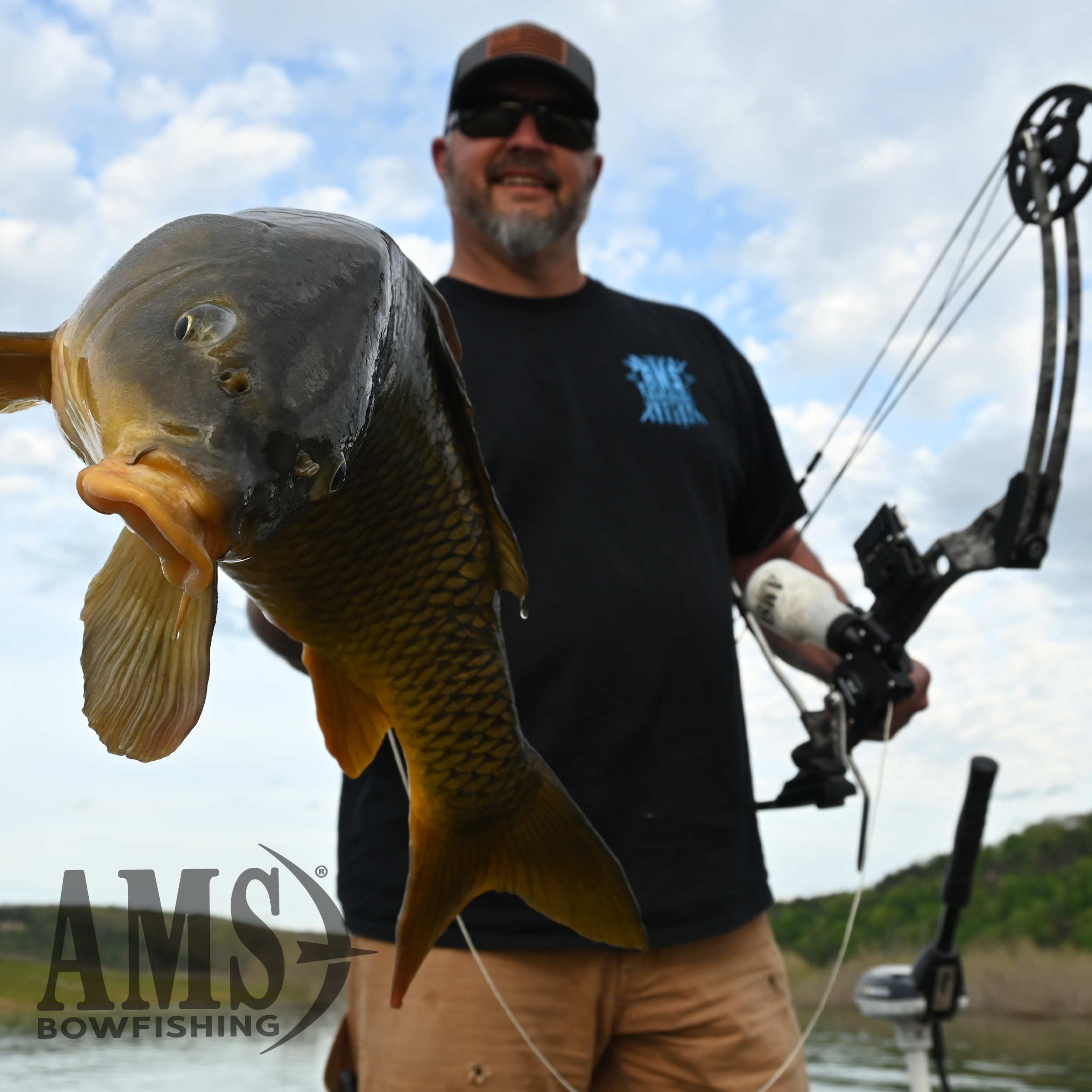 https://www.amsbowfishing.com/wp-content/uploads/2021/12/Lifestyle1_B820.jpg