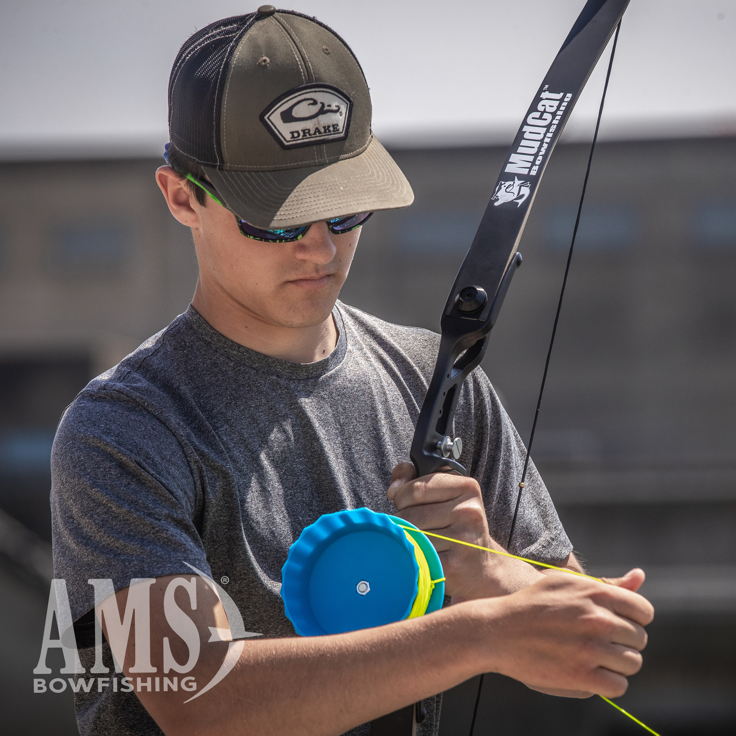 MudCat Economy Series Recurve Bowfishing Bow Kit - Image 4